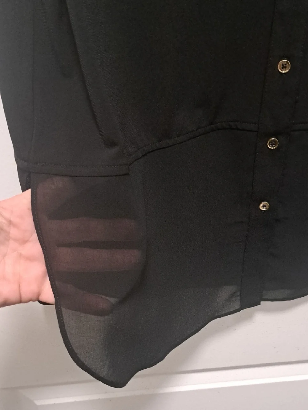 Carmen Black Sleeveless Button-Down Tank - Picture 3 of 4